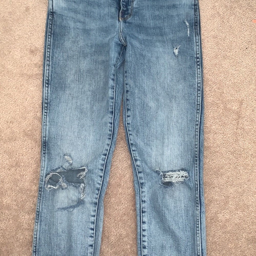Zara Ripped Jeans - Picture 3 of 4